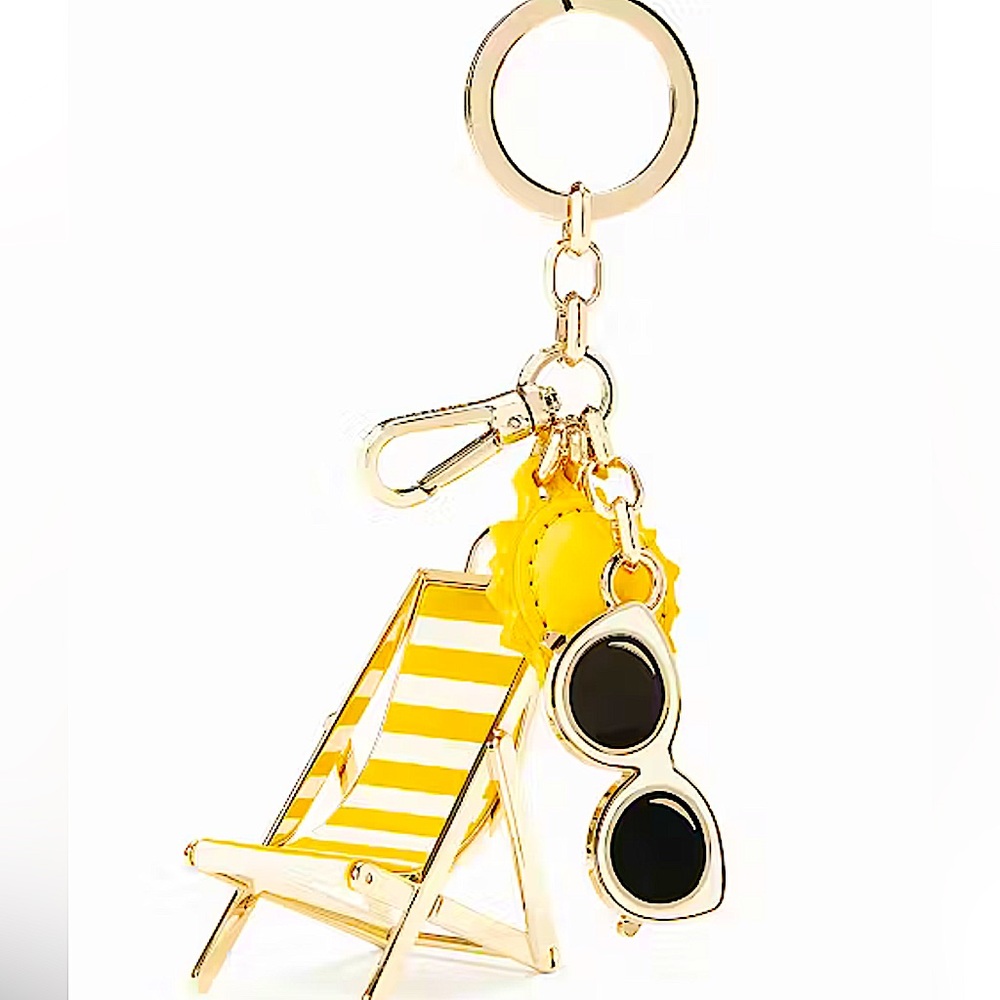 HOST PICK🎉🥂🎉NWT KEYCHAIN/BAG CHARM